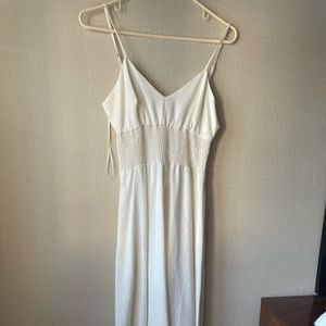 White sleeveless dress